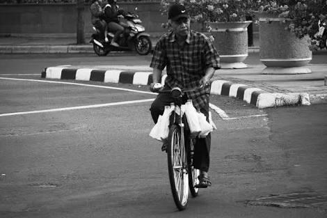 &#91;B&#93;Kangen Ayah&#91;/B&#93;,Nostalgia pengantar susu diera 1980an jakarta