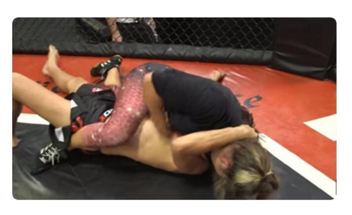 Petarung Tangguh UFC MieshaTate