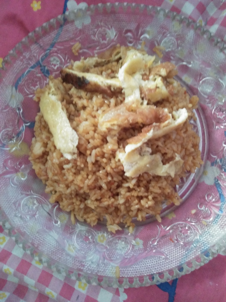 Menyanyi Karaoke dan Memasak Aneka Makanan Favorit Keluarga, Ternyata Menarik Lho