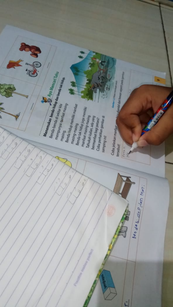 Tetap Bisa Bahagia Terkurung Dalam Rumah