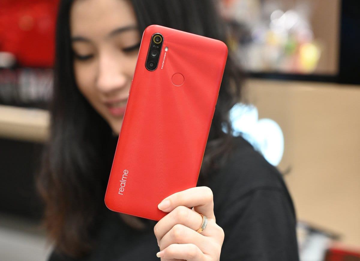 Inilah 5 Smartphone Terbaik di Bawah 2 Juta Rupiah (Maret 2020)