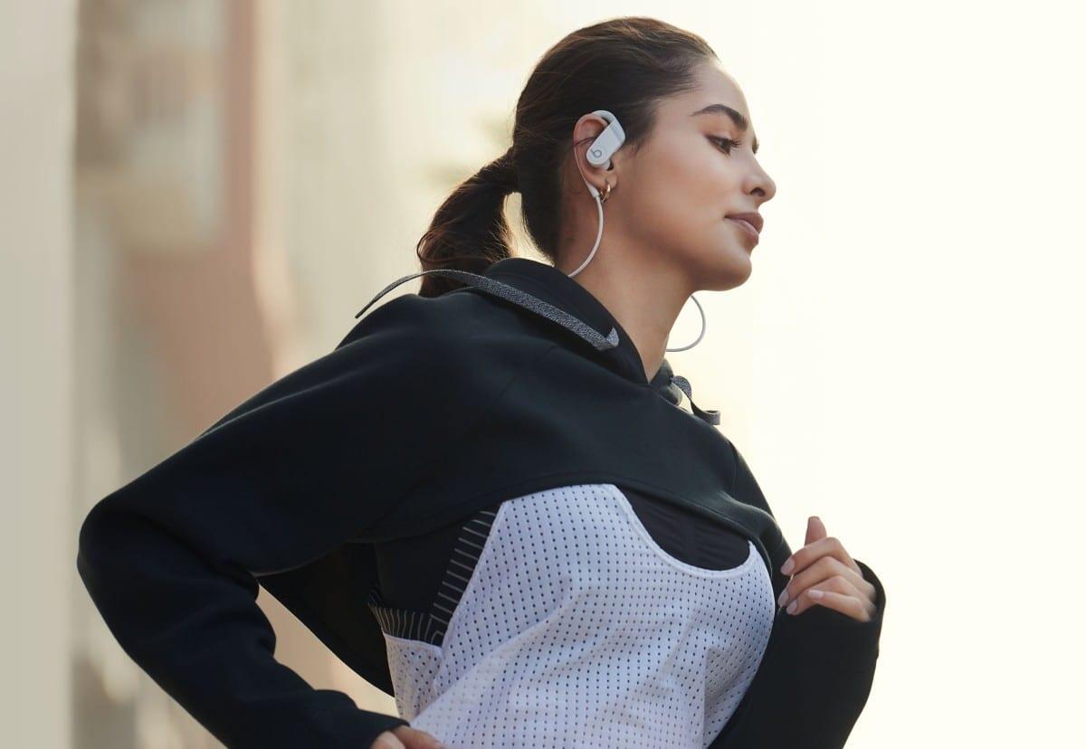 Powerbeats 4: Wireless Earbuds dengan Baterai 15 Jam
