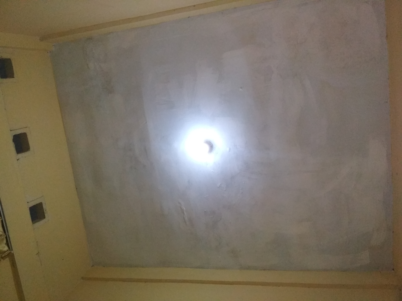 Di Sempitnya Kamar Kos, Mari Merenung