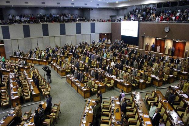 Anggota DPR dan Keluarga Jalani Tes Corona, Pengamat: Harus Utamakan Rakyat Dulu