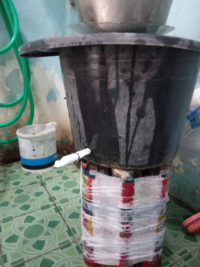 #Mumpungdirumah, Ember Lama Ane Sulap Jadi Pancuran Sederhana