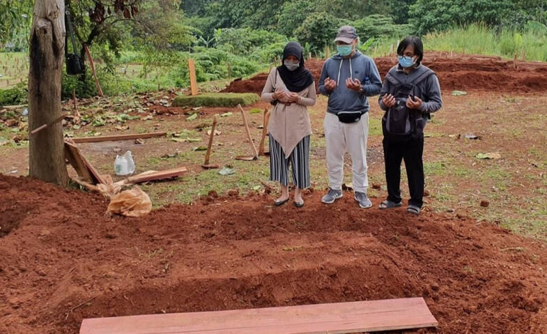 Cerita Pilu Keluarga Pasien Corona Indonesia yang Viral di Sosial Media