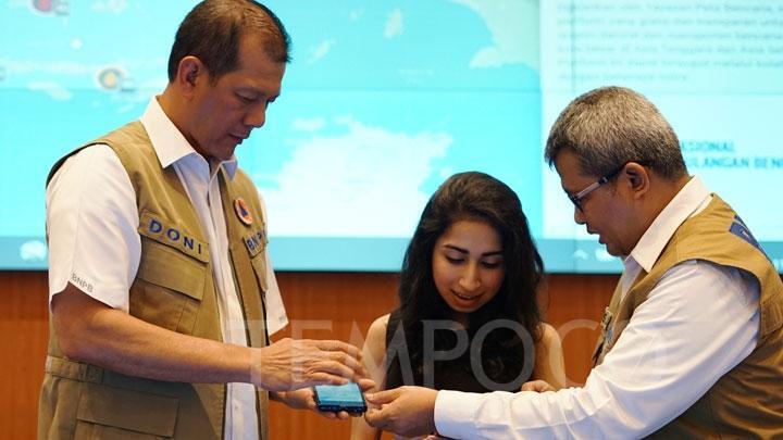 Jubir BNPB: Jangan Heran APD dari Cina Tapi Made in Indonesia