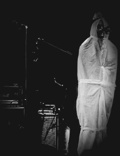 Pocong Ngeband