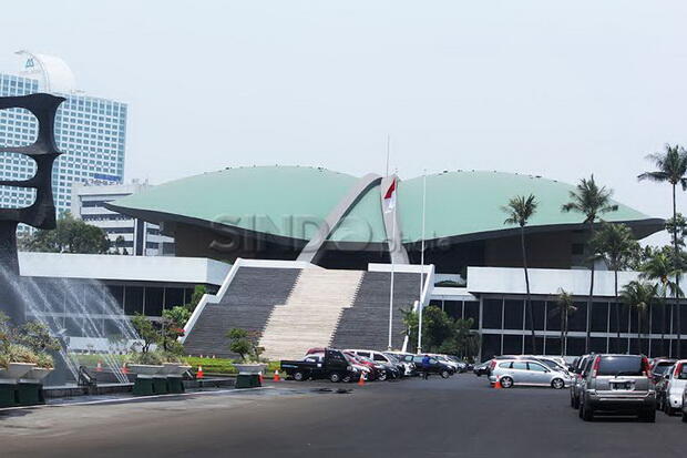 Tak Cukup Potong Gaji, Dana Reses DPR Disarankan untuk Corona