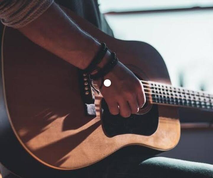 Bosen Di Rumah? Belajar Musik Aja!