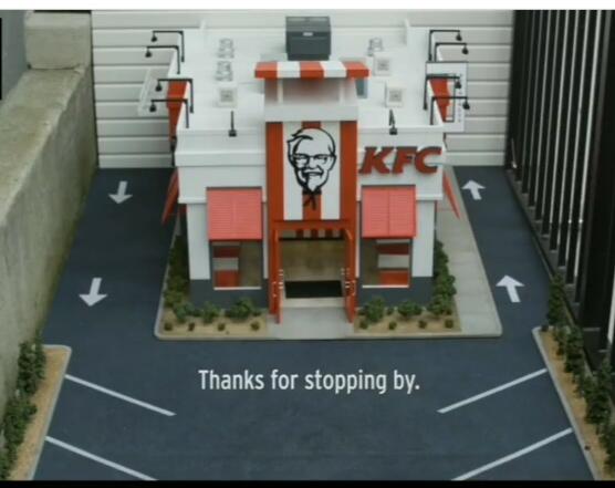 Lihat! Inilah Gerai KFC Super Mini di Dunia, Sekecil Apa Makanannya?