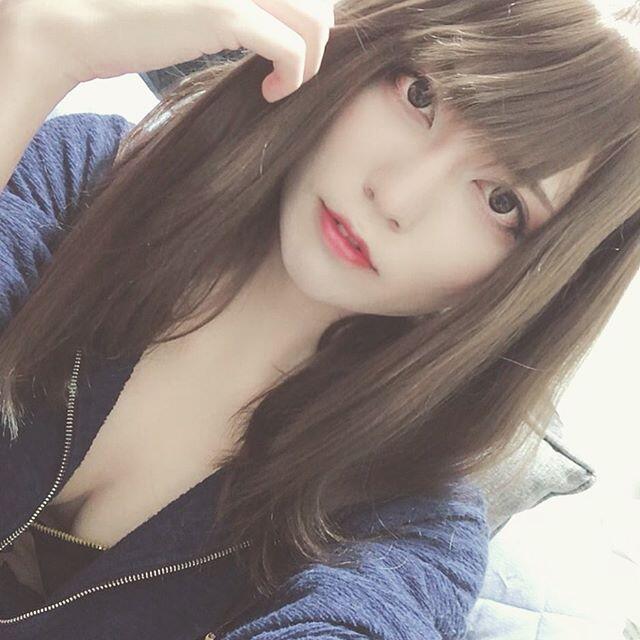 Rahasia Di Balik Cosplayer Cantik Yang Buat Ribuan Penggemar Prianya Tak Menyangka