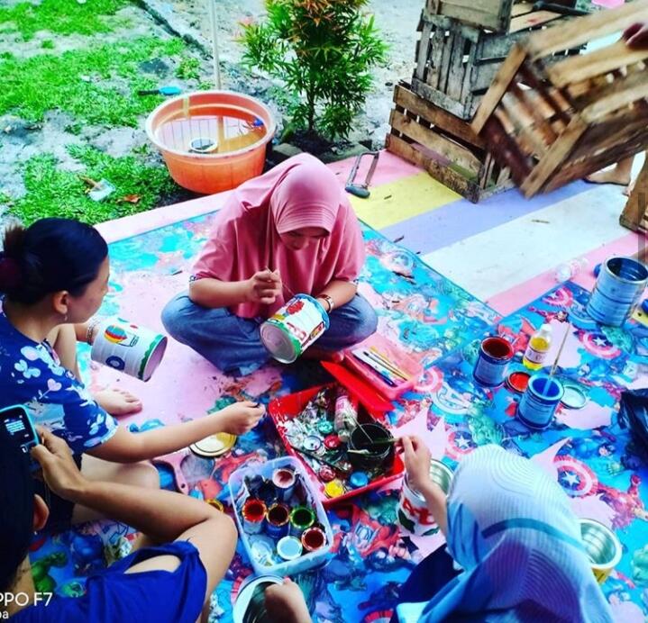 Mengasah Kreatifitas dengan Mengolah Bahan Bekas