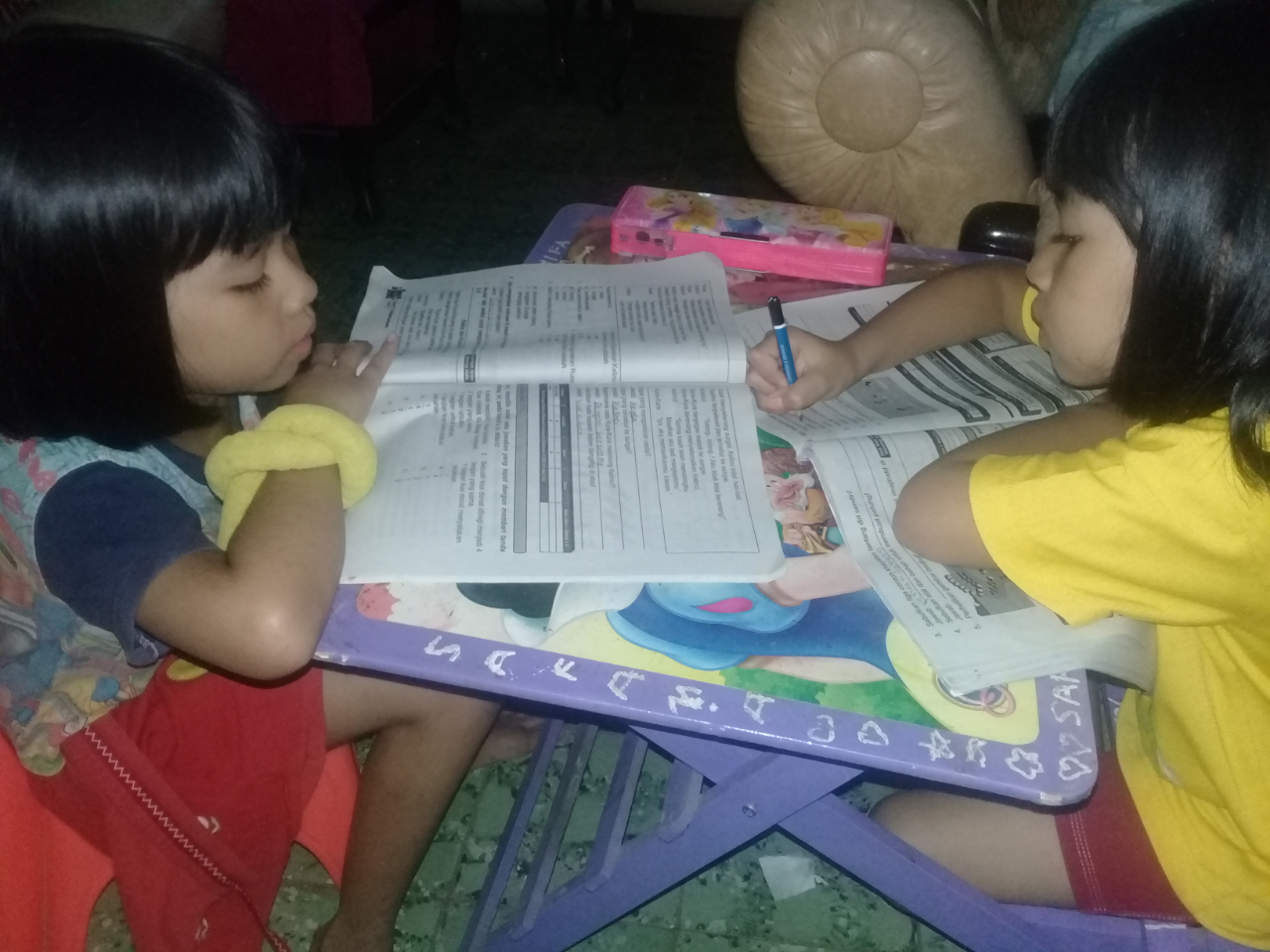 Terkurung Di Rumah, Bosen Bangettt