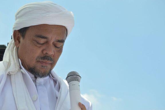 Fatwa MUI Vs Habib Rizieq Larangan Shalat Berjama'ah dan Jum'at di Masjid, Ikut Mana?