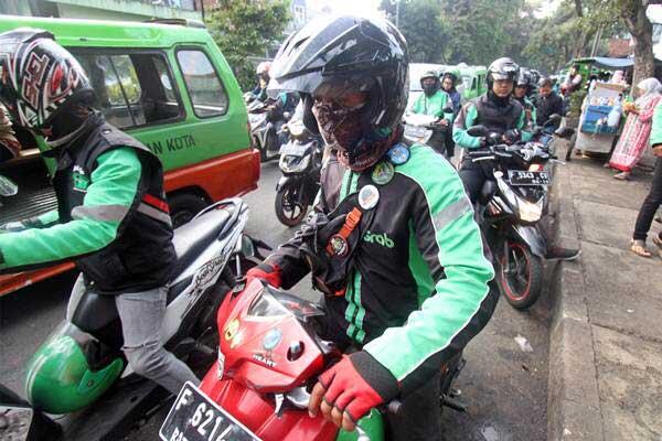 Ini Tips Aman Gunakan Transportasi Online Selama Wabah Corona