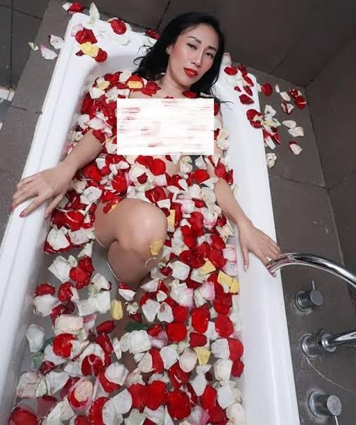 Tak Hanya Tara Basro Ternyata Nikita Mirzani Pernah Unggah Foto Nyaris Telanjang