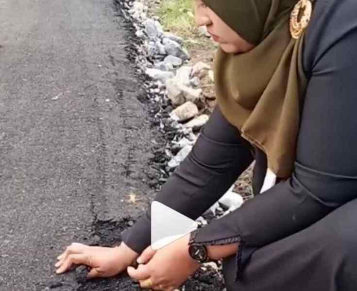 Jari Lembut Wanita Cantik Ini Mampu Mengoyak Aspal