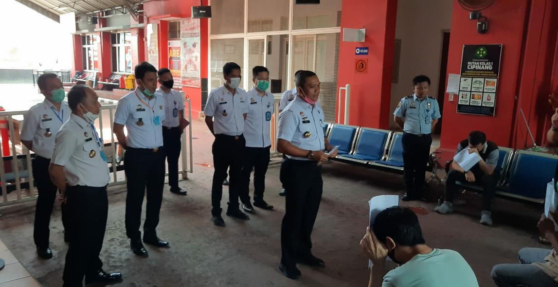 Bikin Adem! 7 Potret Kebahagian Napi Yang Dibebaskan Ditengah Situasi Virus Corona