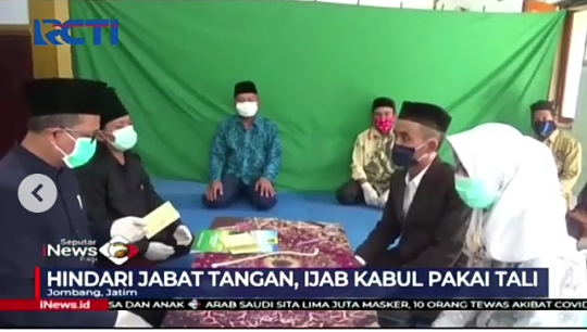 Mencegah Virus Covid-19, Ijab Kabul Ini Gunakan Tali Sebagai Ganti Jabat Tangan!