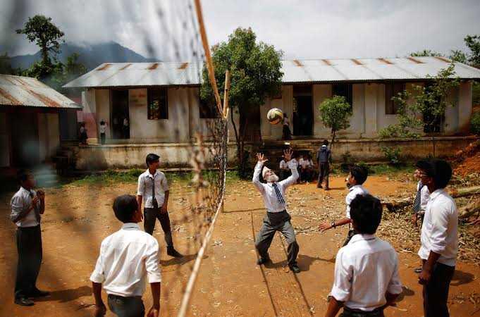 Bagaimana Rasanya Menjadi Siswa SMA di Usia 69 Tahun?