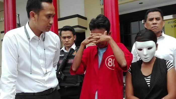 Di Tengah Corona, Kok Tega Suami Ini Jual Istri Untuk Layanan Threesome.