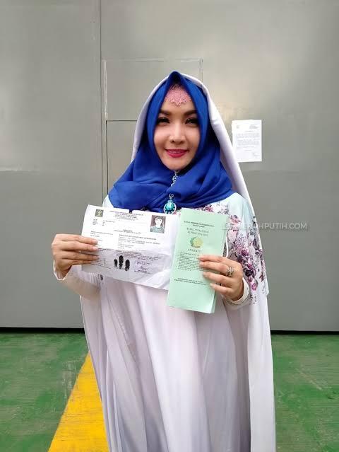Roro Fitria Bebas, Tapi Saipul Jamil Kok Ga Ikutan? Tidak Selamanya Corona Menakutkan