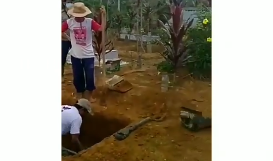 Jangan Ditolak, Cara Masyarakat Sekincau Ini Lebih Memanusiakan Korban Corona!