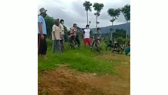 Jangan Ditolak, Cara Masyarakat Sekincau Ini Lebih Memanusiakan Korban Corona!