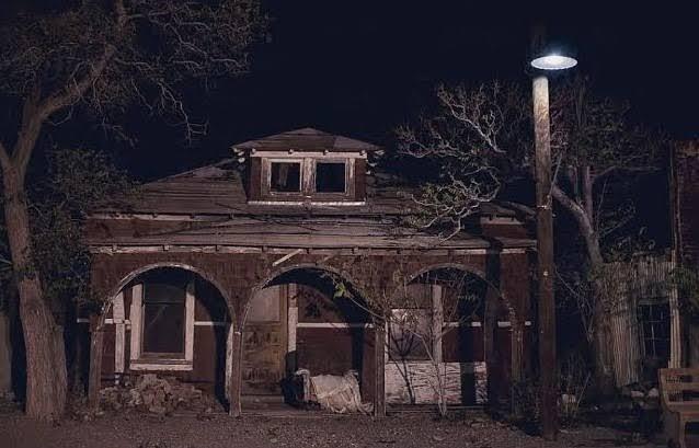 "Mereka" Si Penghuni Kamar di Rumah
