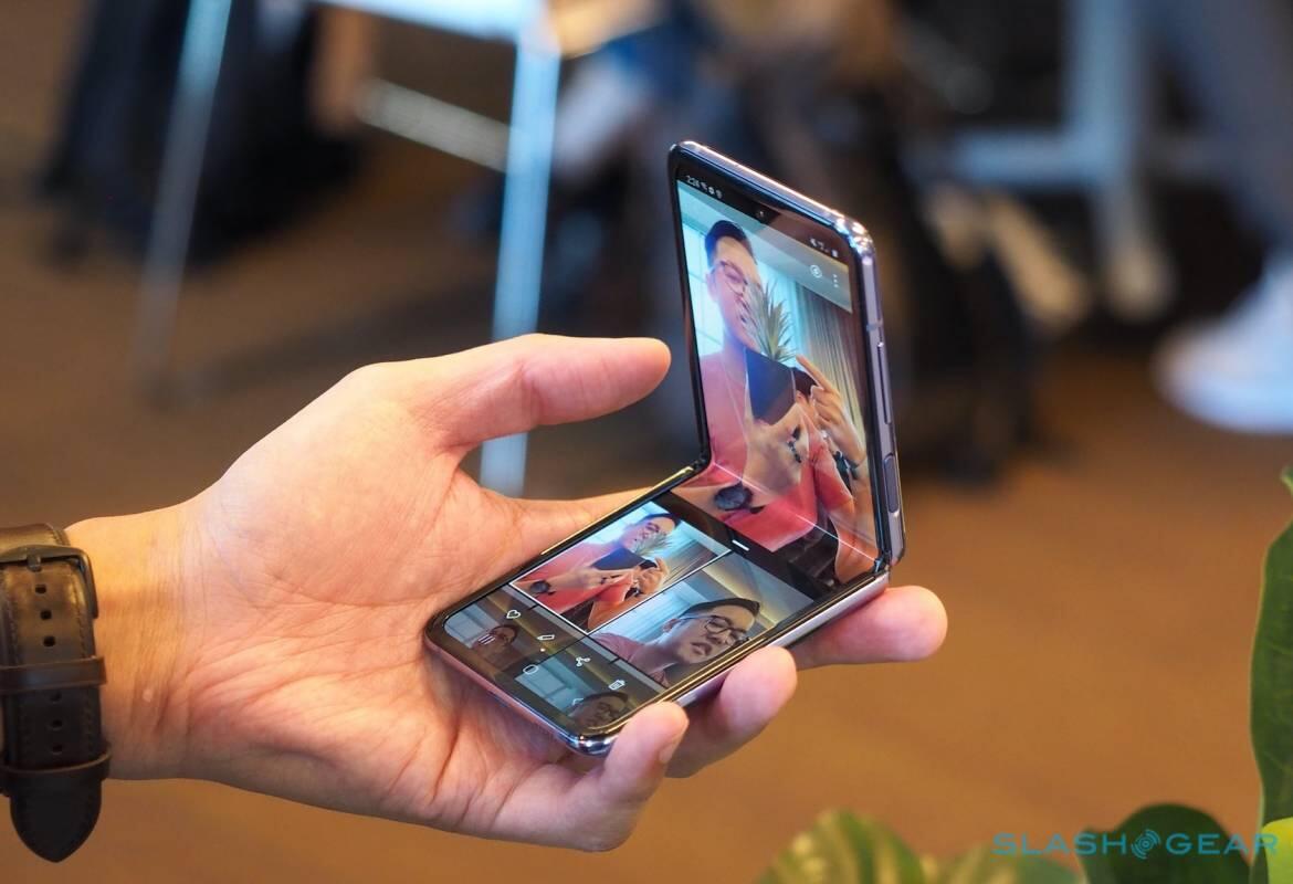 Gaes, Inilah Smartphone Lipat Terbaik 2020, Adakah Berminat?