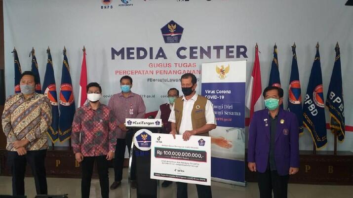 Tiktok Donasi Rp 100 M untuk Tenaga Medis RI yang Gugur