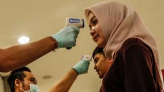 Virus corona: Datangkan alat deteksi dari luar negeri
