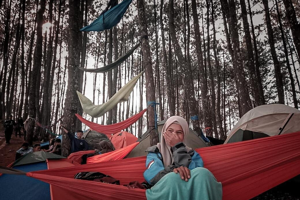 Camping Seru, di Bukit Sabak Cimangkok Sukabumi