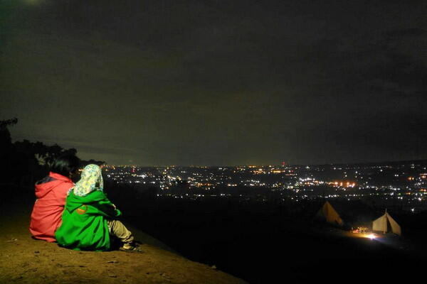 Camping Seru, di Bukit Sabak Cimangkok Sukabumi