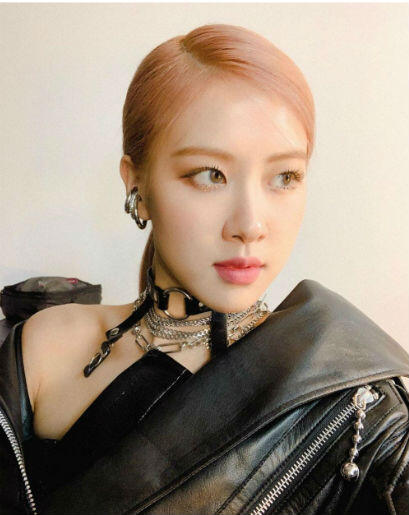 Inspirasi Makeup Ala Rosé Blackpink, Elegan Banget!