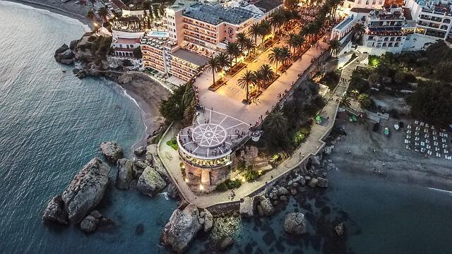 12 Destinasi Liburan Pantai Terbaik di Spanyol