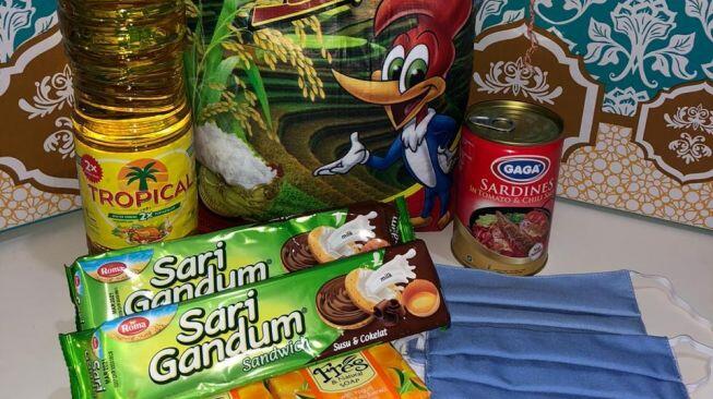 CEK FAKTA: Ada Uang Tunai di Paket Bansos PSBB DKI dari Anies?