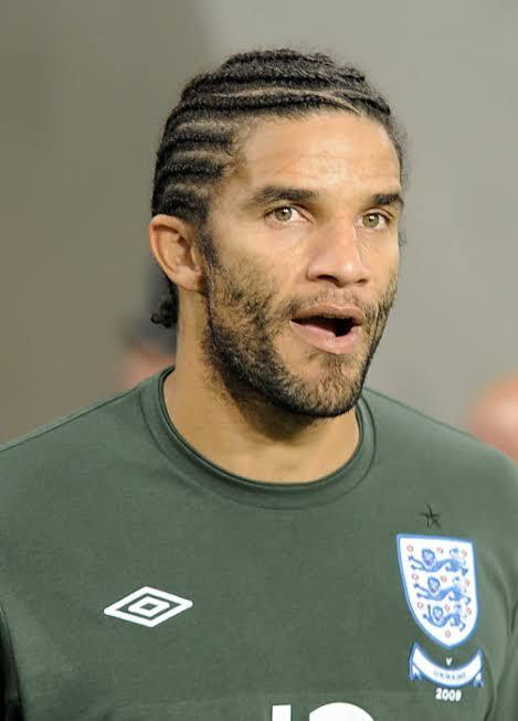 10 Pemain Dengan Penampilan Terbanyak Di Liga Primer Inggris, Nomor 1 Mengejutkan
