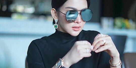 Tas Baru Syahrini yang kecil Nan Mahal, Bikin Netizen Baper