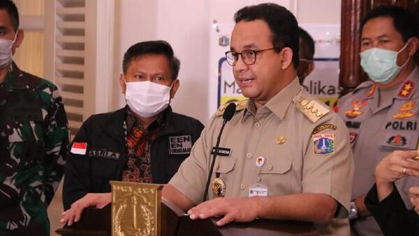 Anies Sebut KRL Padat karena Wilayah Penyangga Jakarta Belum Terapkan PSBB