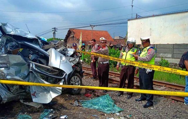 Bisakah Kereta Berhenti Mendadak Demi Hindari Kecelakaan? Ternyata Ini Alasan nya