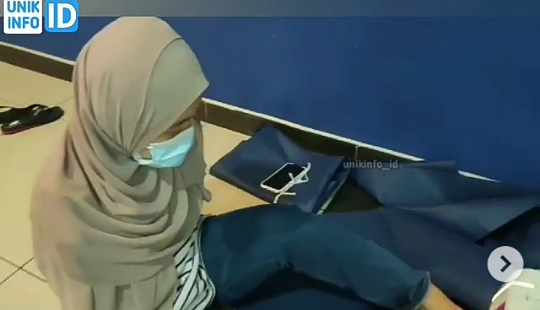 Kisah Haru Penjahit Tanpa Tangan, Sukarelawan Pembuat APD! Apakah Kita Tidak Malu?