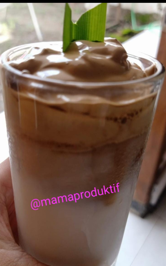 &#91;COC_COOKING2020&#93; Es Kopi Kocok Dalgona Tanpa Mixer dan Anti Gagal, Kuy Dicoba!