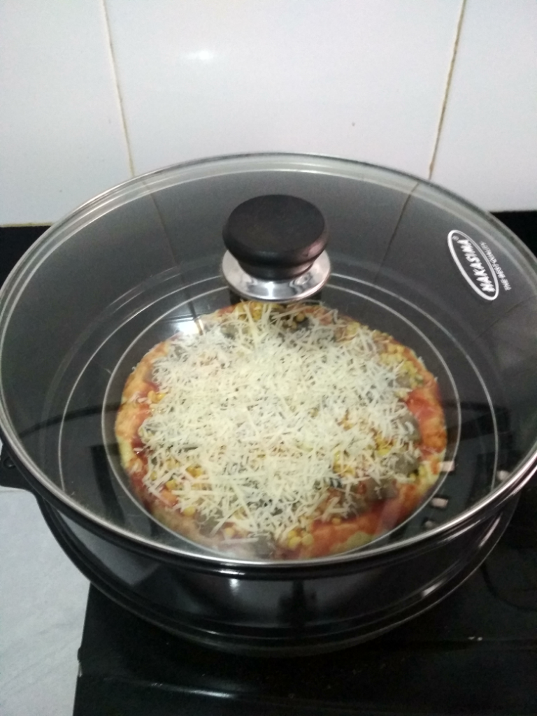 Bikin Pizza Dengan Teflon, Emang Bisa ?