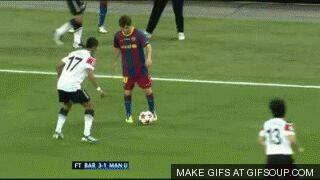 Momen Ketika 2 Monster Asal Manchester Di Permainkan Oleh Messi