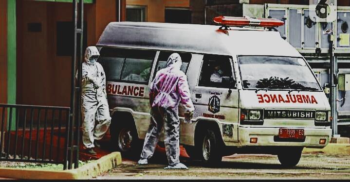 Kisah Ika Satu satunya Relawan Perempuan Yang Jadi Sopir Ambulans Pasien Corona