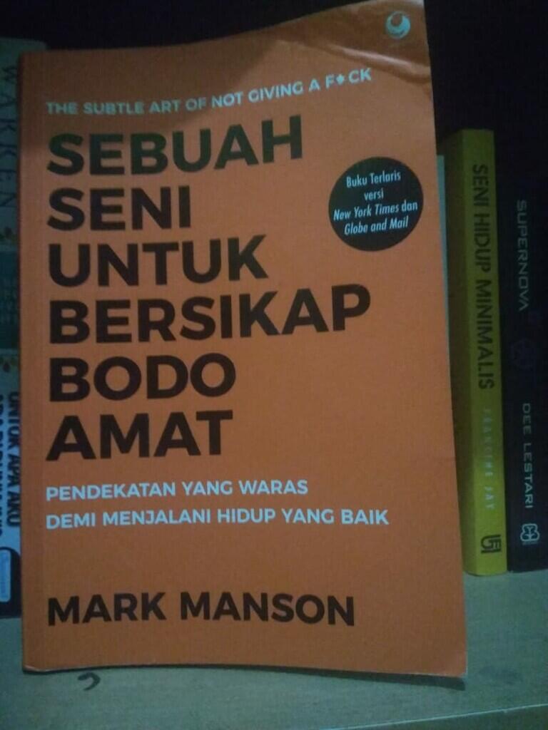 Review Buku : Sebuah Seni Untuk Bersikap Bodo Amat