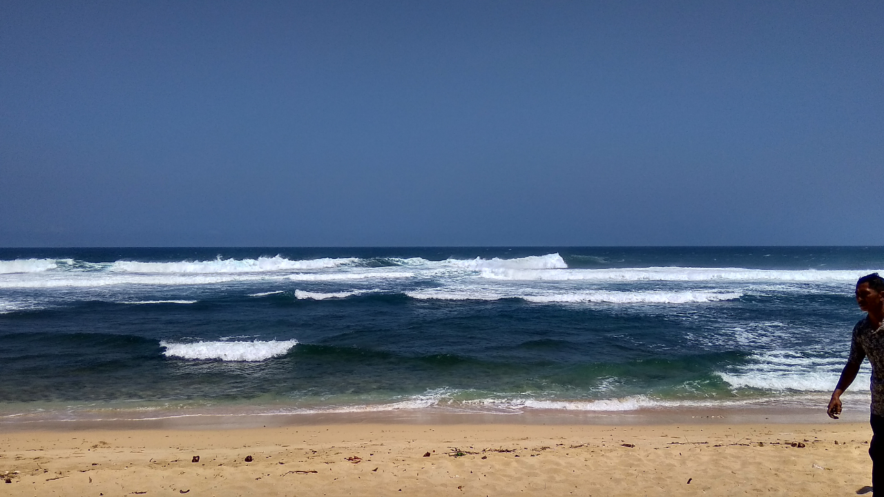 PESONA PANTAI INDRAYANTI ,PRIMADONA BARU GUNUNG KIDUL JOGJAKARTA 