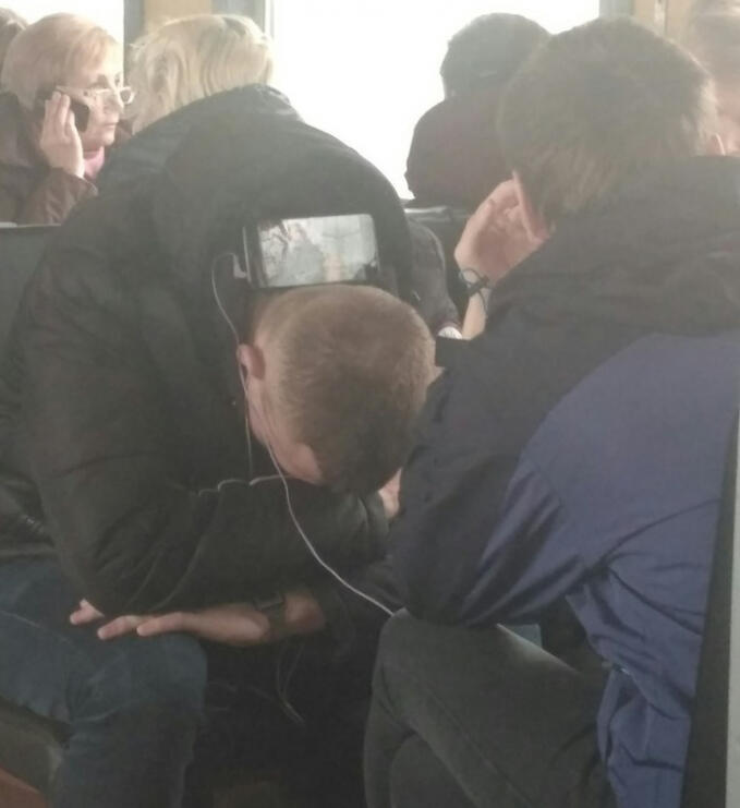 10 Kelakuan Orang Orang Kreatif Yang Susah Di Nalar